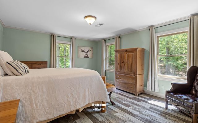 403 Dunsinane Road, Signal Mountain, TN 37377