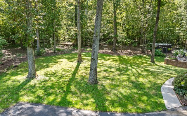 403 Dunsinane Road, Signal Mountain, TN 37377