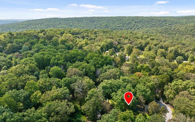 403 Dunsinane Road, Signal Mountain, TN 37377