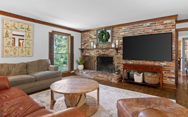 403 Dunsinane Road, Signal Mountain, TN 37377