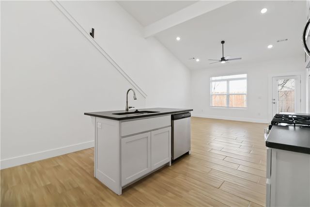 646 Sun Meadows Loop, Centerton, AR 72719