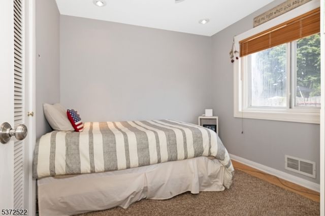 41 Oakley Way, Wayne Twp., NJ 07470