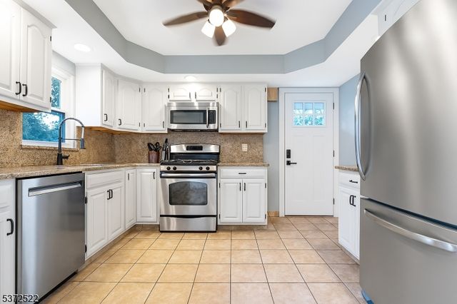 41 Oakley Way, Wayne Twp., NJ 07470