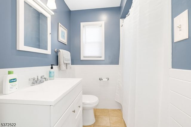 41 Oakley Way, Wayne Twp., NJ 07470