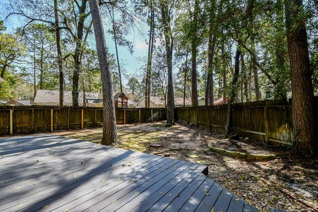 21 Edgewood Forest Ct, The Woodlands, TX 77381