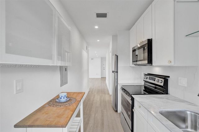 1721 SW 13th St 4, Miami, FL 33145