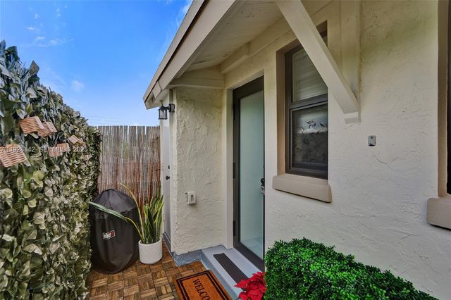 1721 SW 13th St 4, Miami, FL 33145