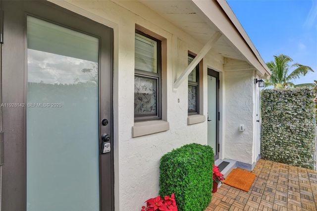 1721 SW 13th St 4, Miami, FL 33145