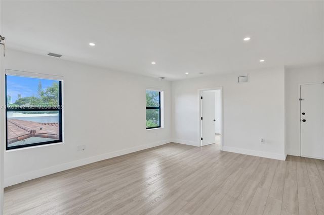 1721 SW 13th St 4, Miami, FL 33145