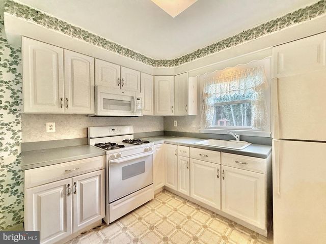 1309 MAYS LANDING RD, Hammonton, NJ 08037