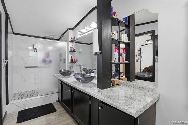 20689 Seneca Drive, Clinton Township, MI 48036
