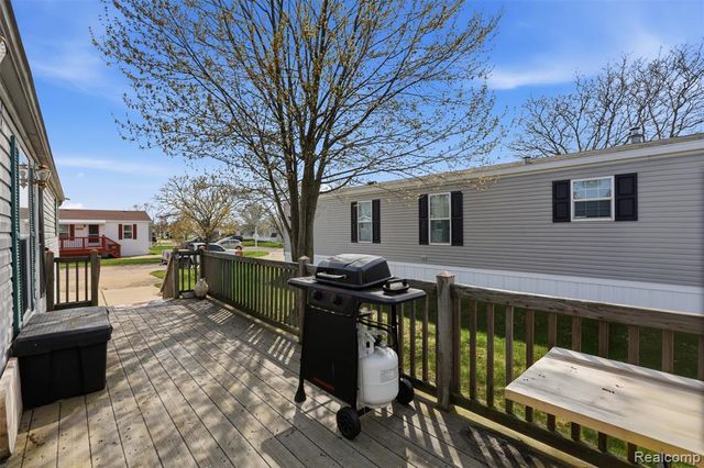 20689 Seneca Drive, Clinton Township, MI 48036