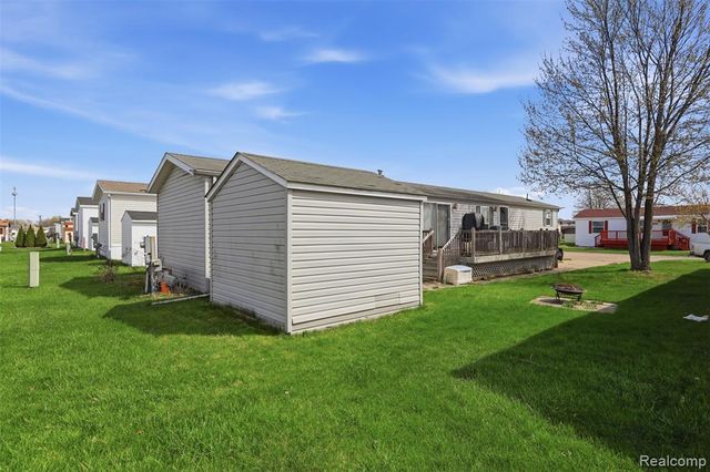 20689 Seneca Drive, Clinton Township, MI 48036