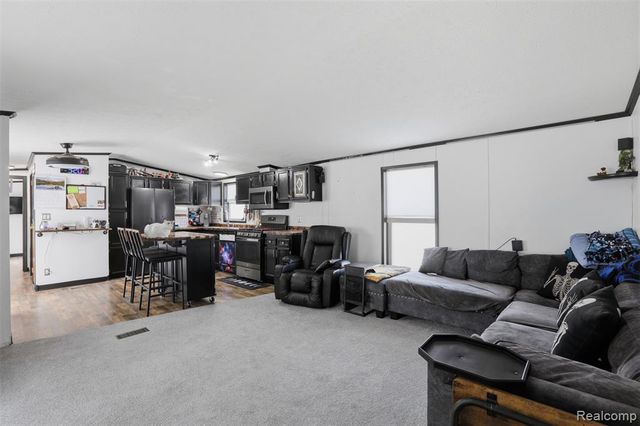 20689 Seneca Drive, Clinton Township, MI 48036