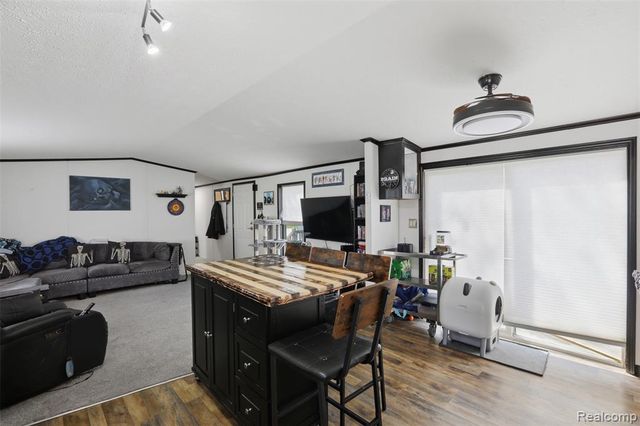 20689 Seneca Drive, Clinton Township, MI 48036