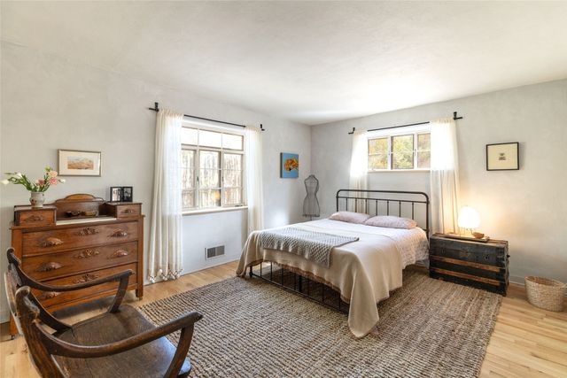 616 Camino Rancheros, Santa Fe, NM 87505