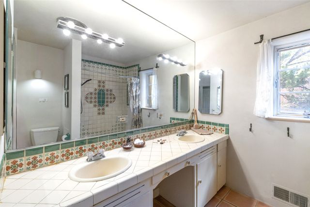 616 Camino Rancheros, Santa Fe, NM 87505