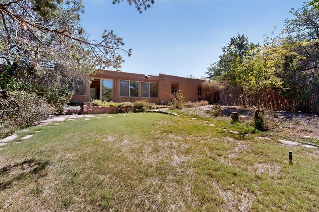 616 Camino Rancheros, Santa Fe, NM 87505