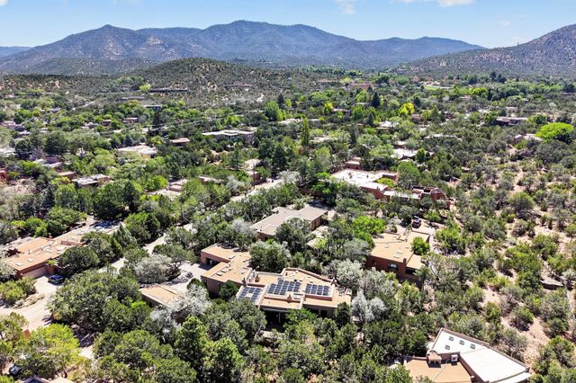 616 Camino Rancheros, Santa Fe, NM 87505