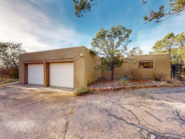 616 Camino Rancheros, Santa Fe, NM 87505