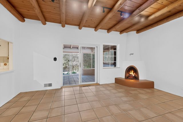 616 Camino Rancheros, Santa Fe, NM 87505