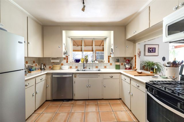 616 Camino Rancheros, Santa Fe, NM 87505