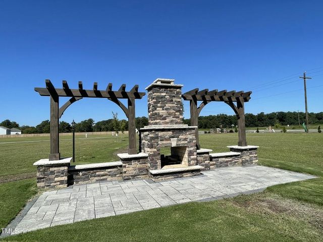 108 Freedom Heights Lane, Smithfield, NC 27577