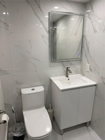 14273 Kendale Lakes Cir, Miami, FL 33183