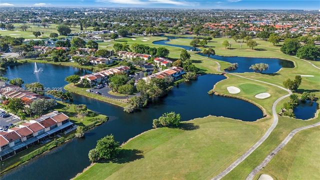 14273 Kendale Lakes Cir, Miami, FL 33183