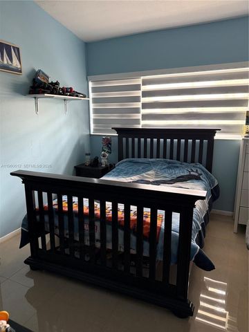 14273 Kendale Lakes Cir, Miami, FL 33183