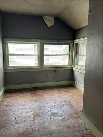 218 S 16th Street, Parsons, KS 67357