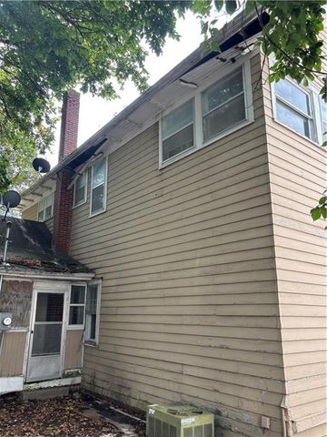 218 S 16th Street, Parsons, KS 67357