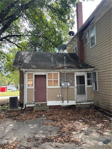 218 S 16th Street, Parsons, KS 67357