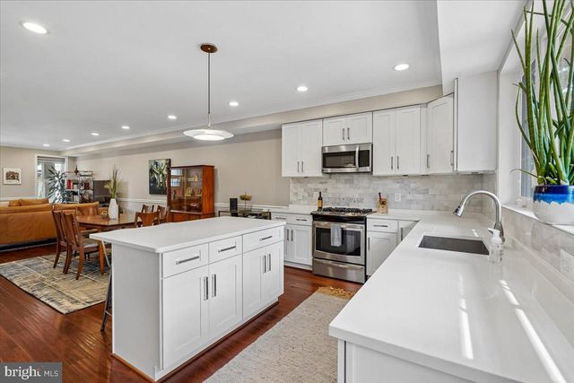 1203 STAPLES ST NE, Washington, DC 20002