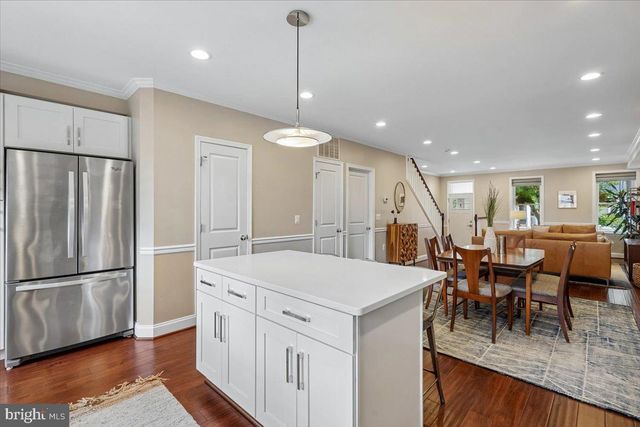 1203 STAPLES ST NE, Washington, DC 20002
