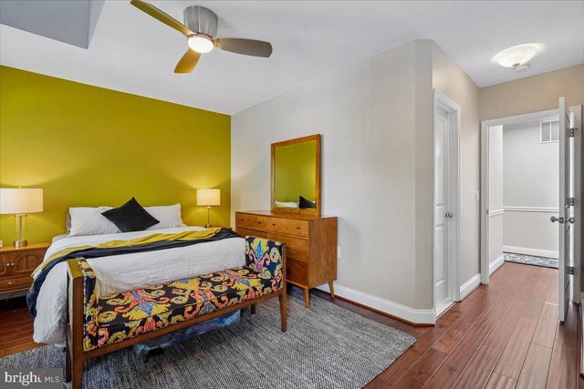 1203 STAPLES ST NE, Washington, DC 20002