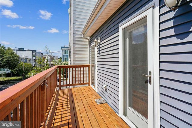 1203 STAPLES ST NE, Washington, DC 20002
