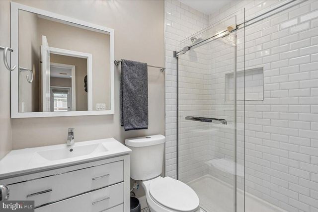 1203 STAPLES ST NE, Washington, DC 20002