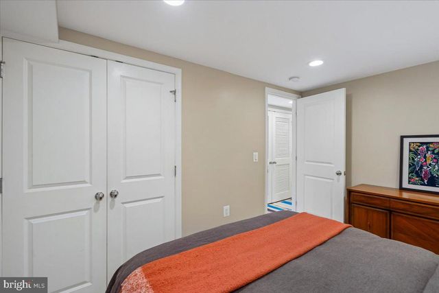 1203 STAPLES ST NE, Washington, DC 20002