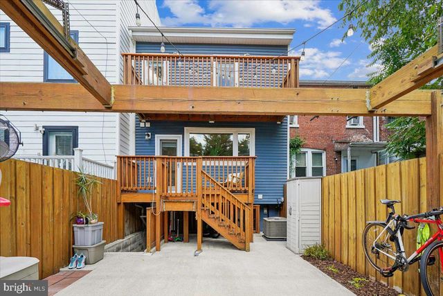 1203 STAPLES ST NE, Washington, DC 20002