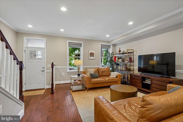 1203 STAPLES ST NE, Washington, DC 20002