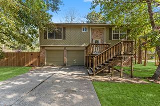 2 Ground Brier Court, The Woodlands, TX 77381