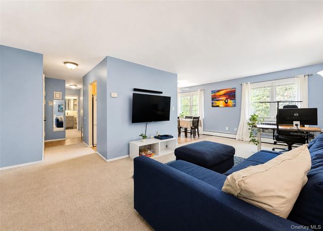 460 Old Town Road 3K, Port Jefferson Station, NY 11776