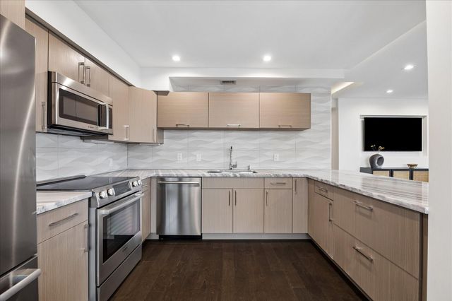 14 Greenway Plaza 10P, Houston, TX 77046