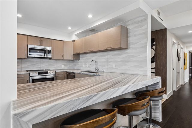 14 Greenway Plaza 10P, Houston, TX 77046