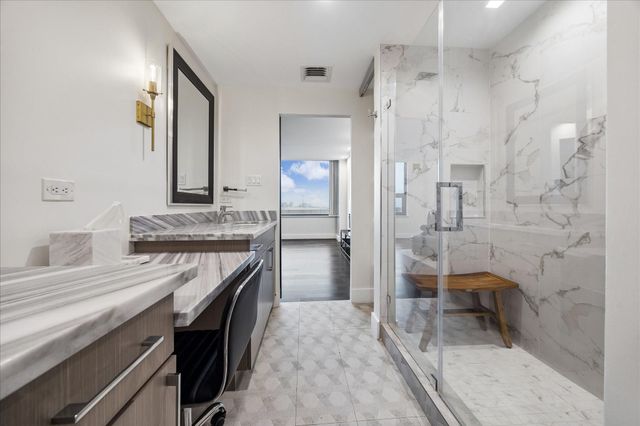 14 Greenway Plaza 10P, Houston, TX 77046