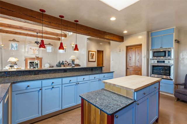 19B Paseo Nopal, Santa Fe, NM 87507