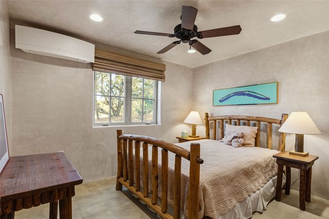 19B Paseo Nopal, Santa Fe, NM 87507