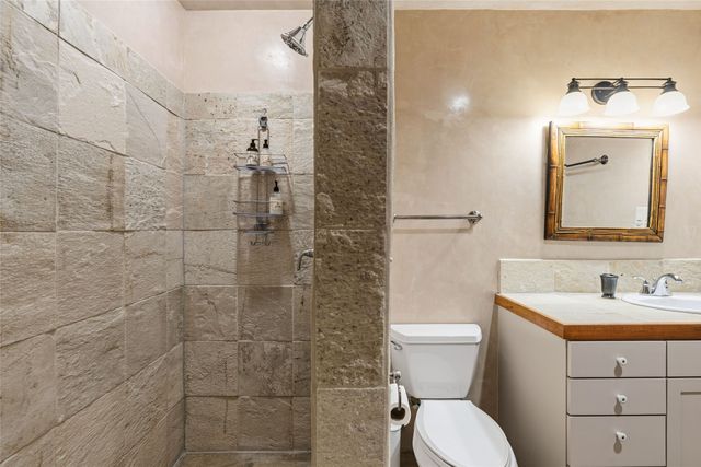 19B Paseo Nopal, Santa Fe, NM 87507