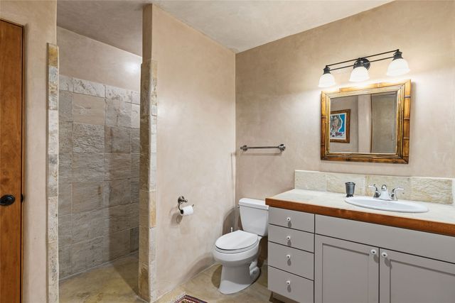 19B Paseo Nopal, Santa Fe, NM 87507